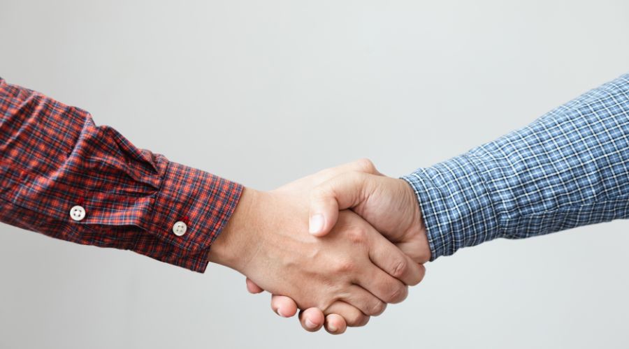 ที่ดินหลุดขายฝาก จับมือ